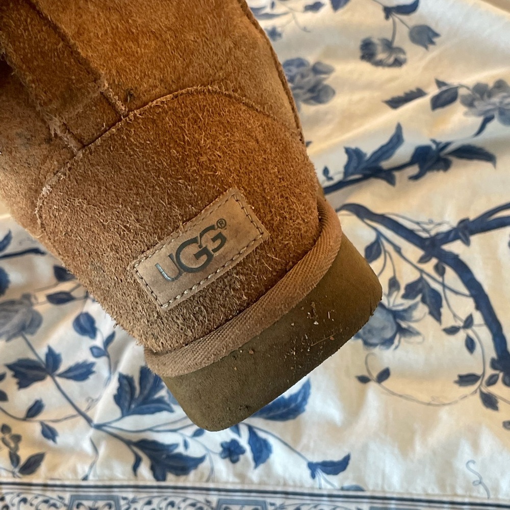 Ugg Australia mini Chestnut boots